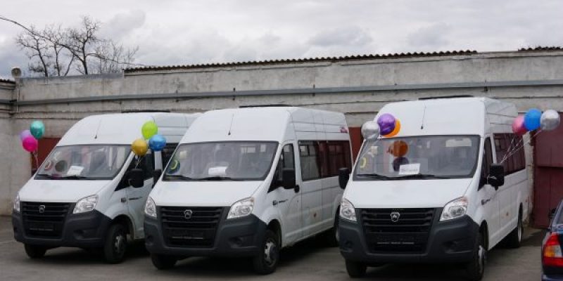 Вручение автомобилей многодетным семьям Неклиновского района